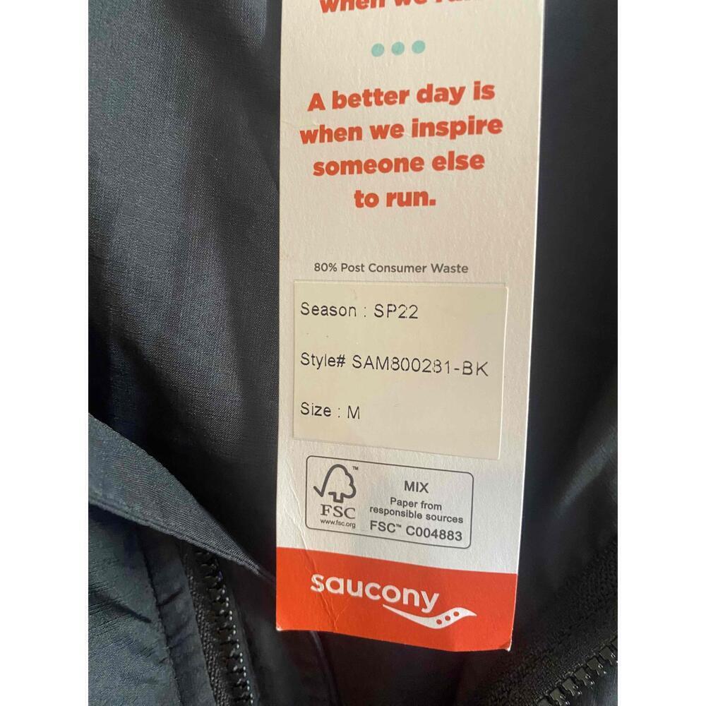 NWT Saucony Multicolor Hooded Zip-Up Packaway Jacket Size Medium - Picture 3 of 5